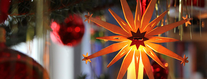 Weihnachtsstern © Christiane Raabe, in: Pfarrbriefservice.de